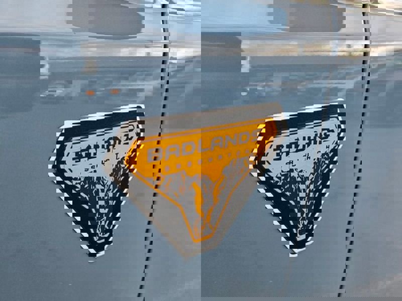 Used 2023 Ford Bronco Badlands image 19