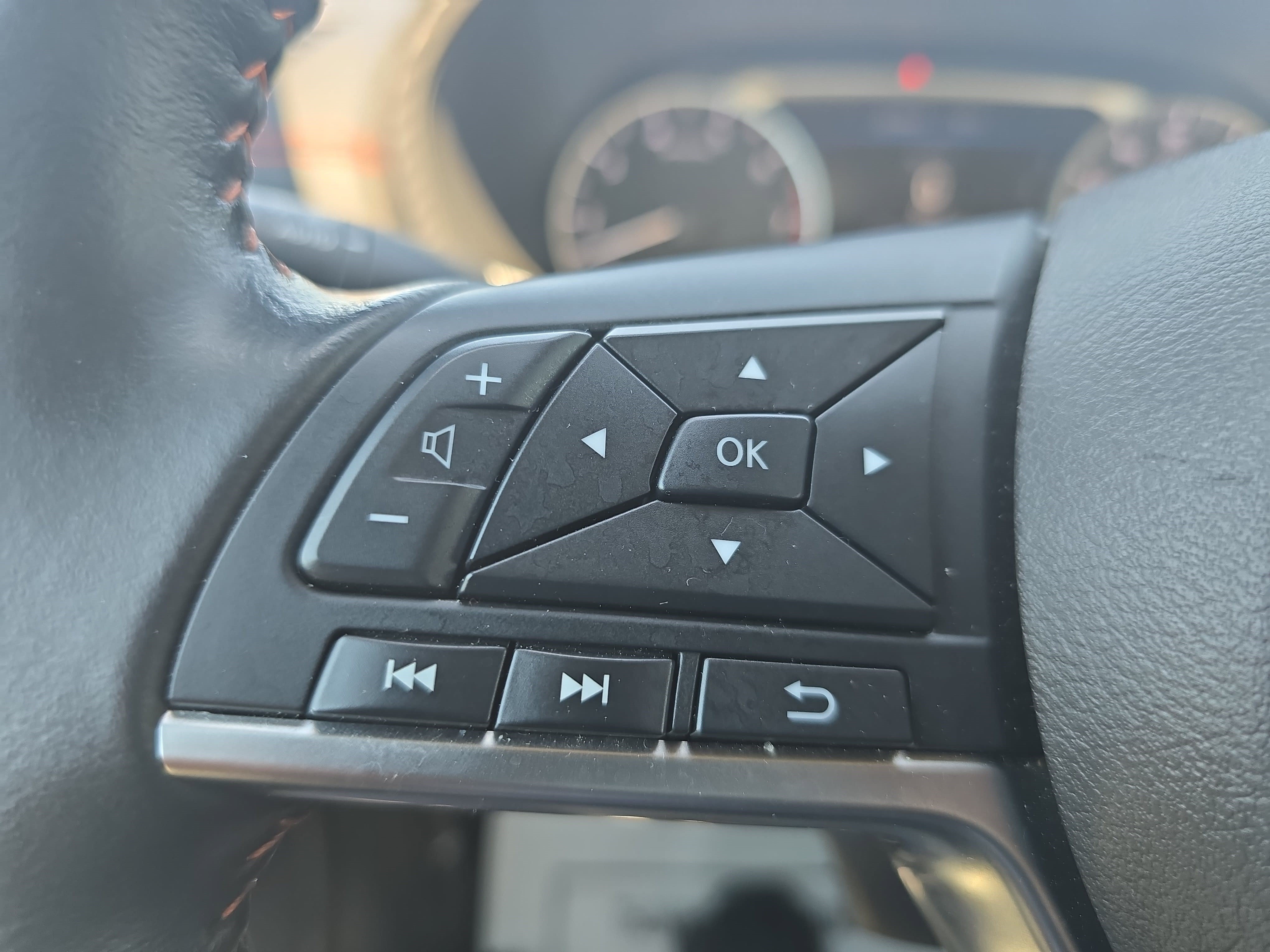 Used 2024 Nissan Sentra SR FWD image 16