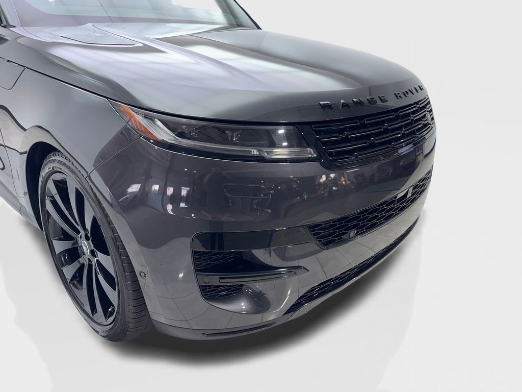 Used 2024 Land Rover Range Rover Sport SE image 17