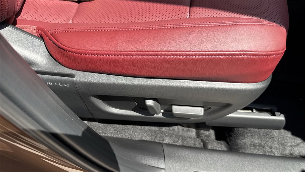 New 2025 MAZDA CX-70 Plug-In Hybrid w/ Premium Plus image 45