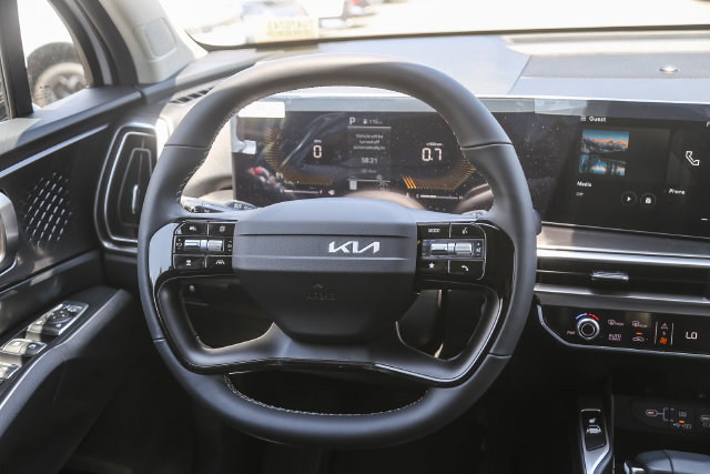 New 2026 Kia Sorento S w/ S Panoramic Sunroof Package FWD image 8
