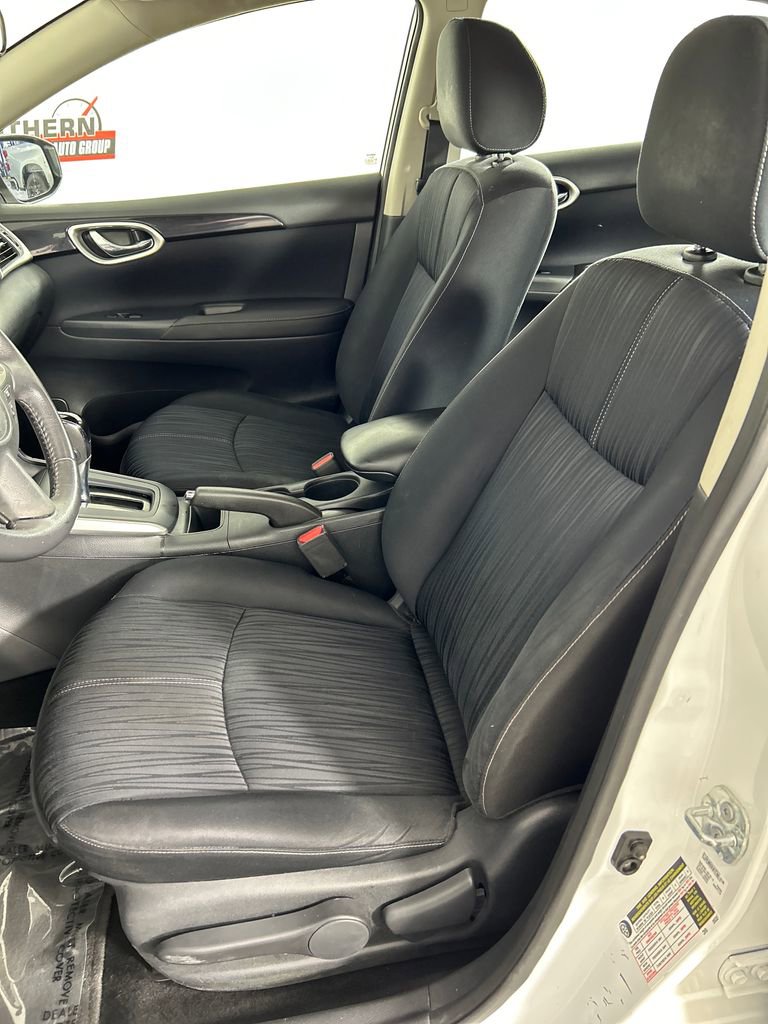 Used 2016 Nissan Sentra SV FWD image 12