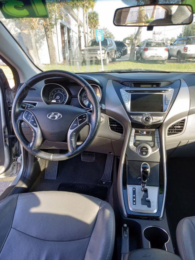 Used 2013 Hyundai Elantra Limited w/ Technology Pkg image 7