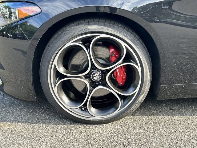 Used 2024 Alfa Romeo Giulia Veloce AWD/4WD image 10