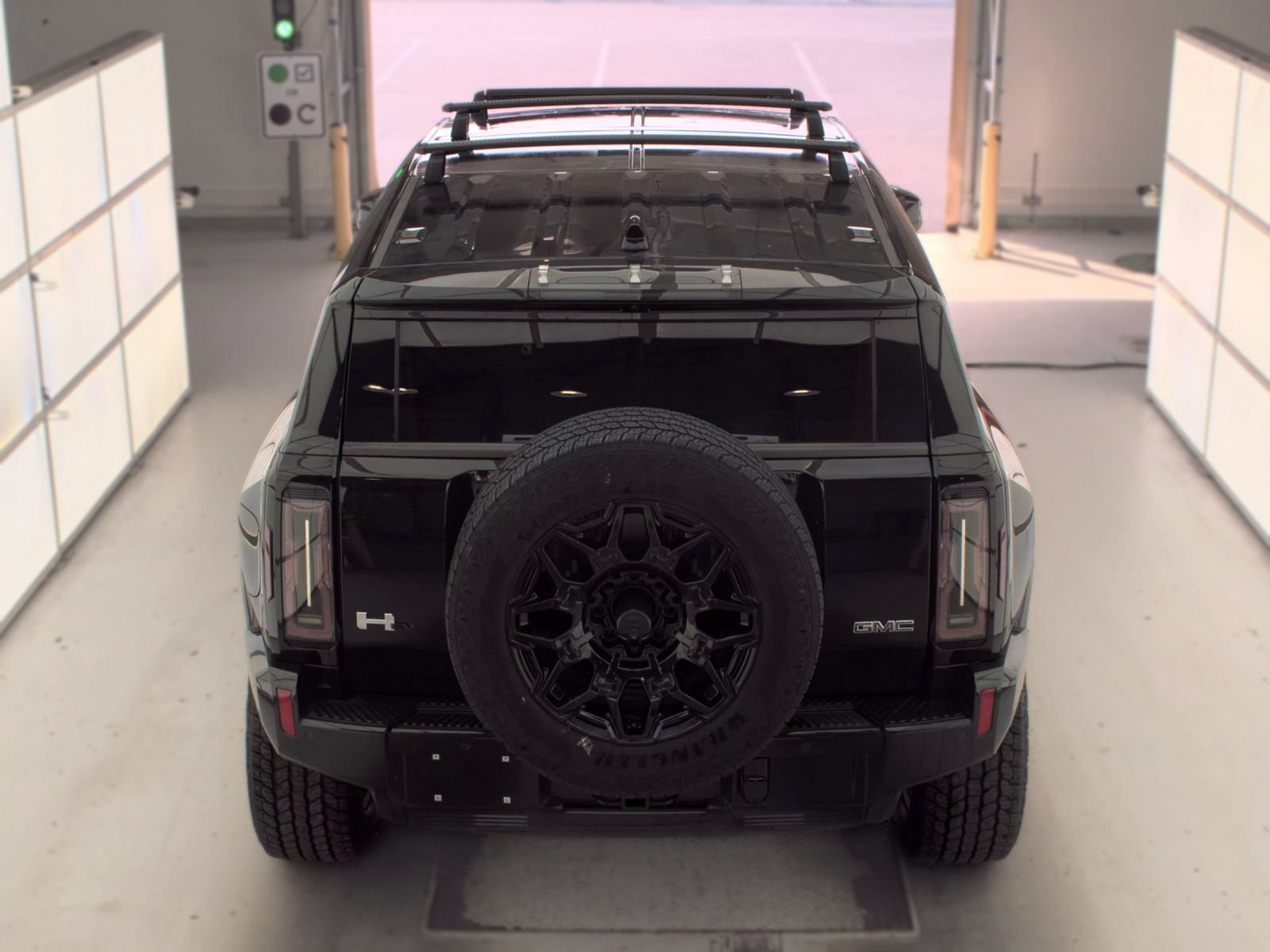 Used 2024 GMC Hummer EV 3X w/ LPO, Illumination Package AWD/4WD image 19