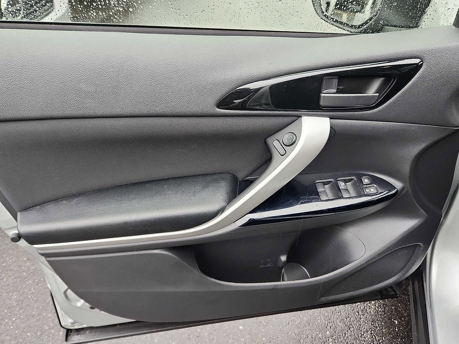 Used 2023 Mitsubishi Eclipse Cross LE image 12