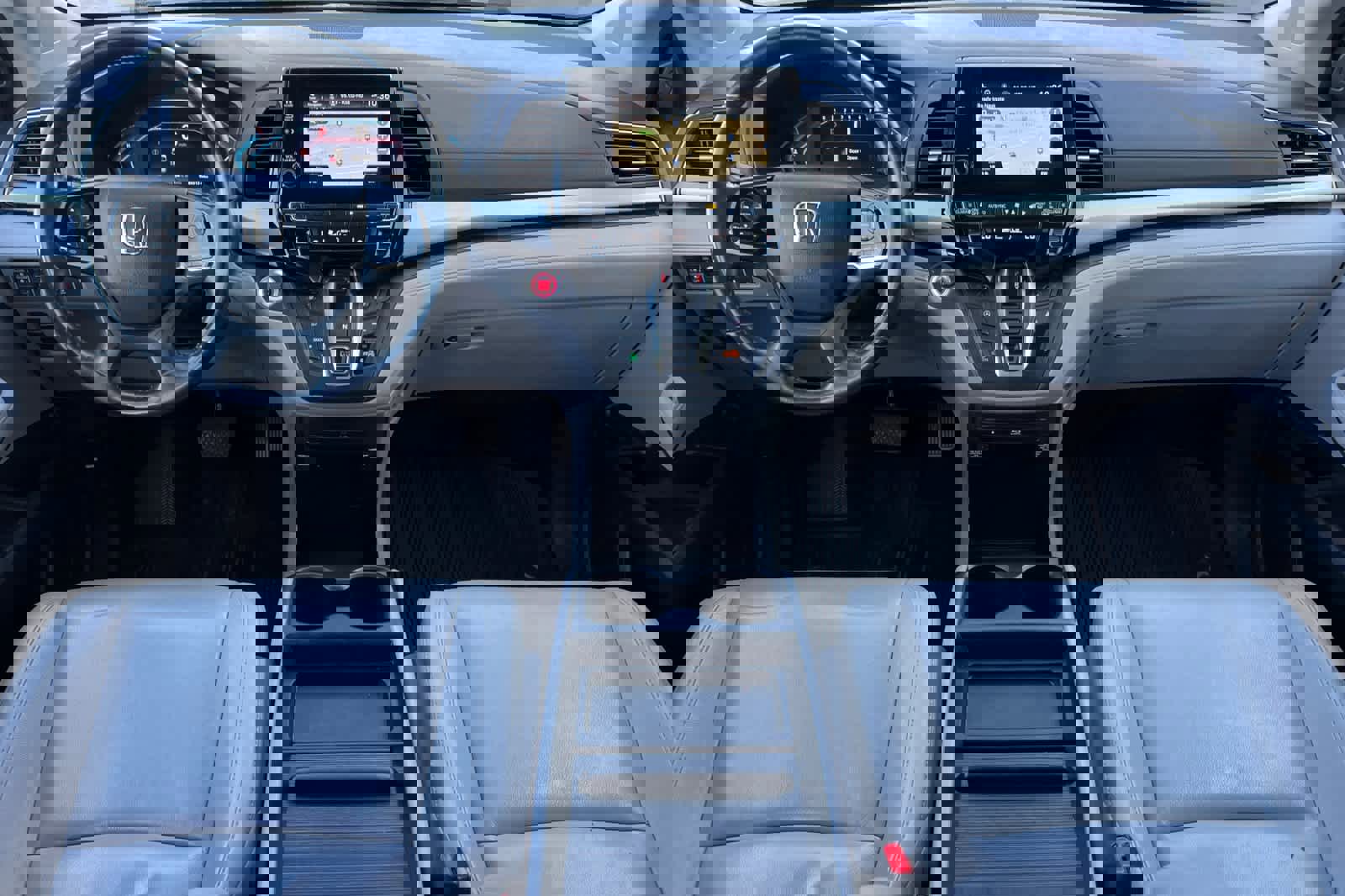 Used 2019 Honda Odyssey Touring image 3