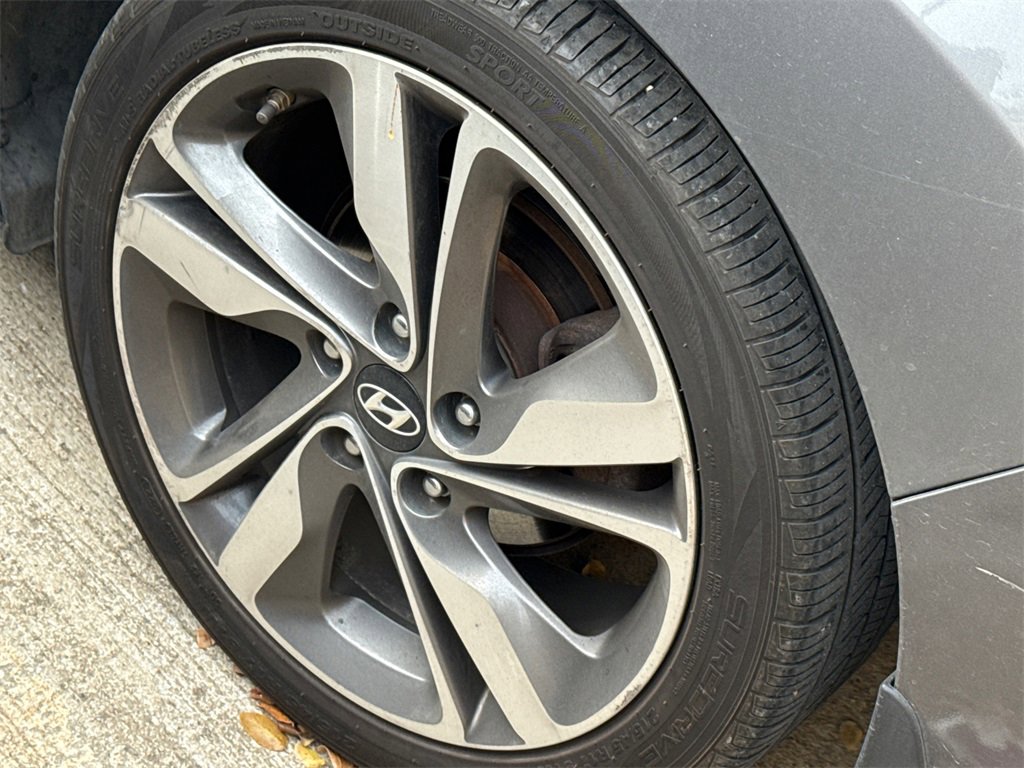 Used 2014 Hyundai Elantra Limited w/ Option Group 03 image 10