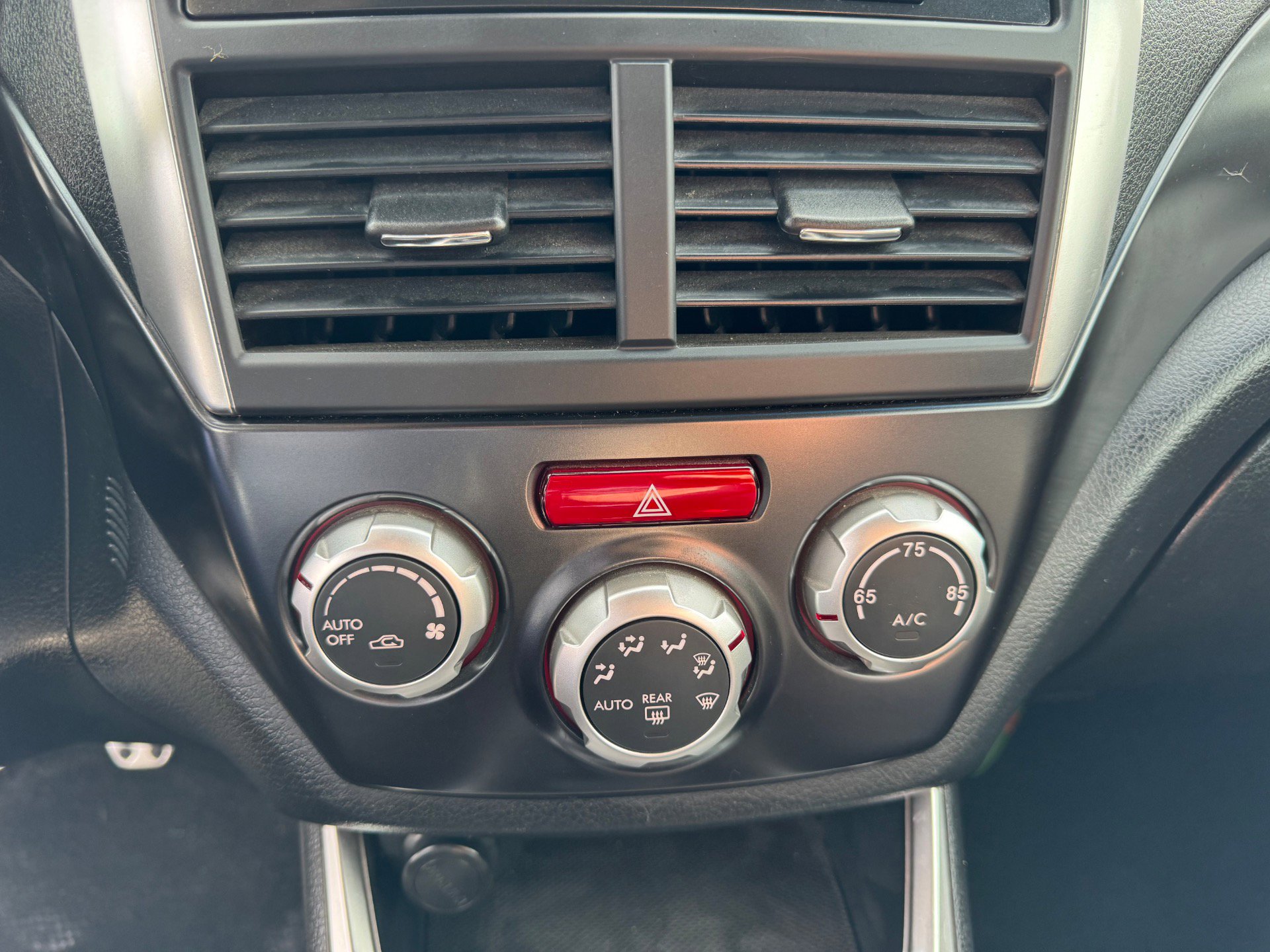 Used 2011 Subaru Impreza WRX STI image 24