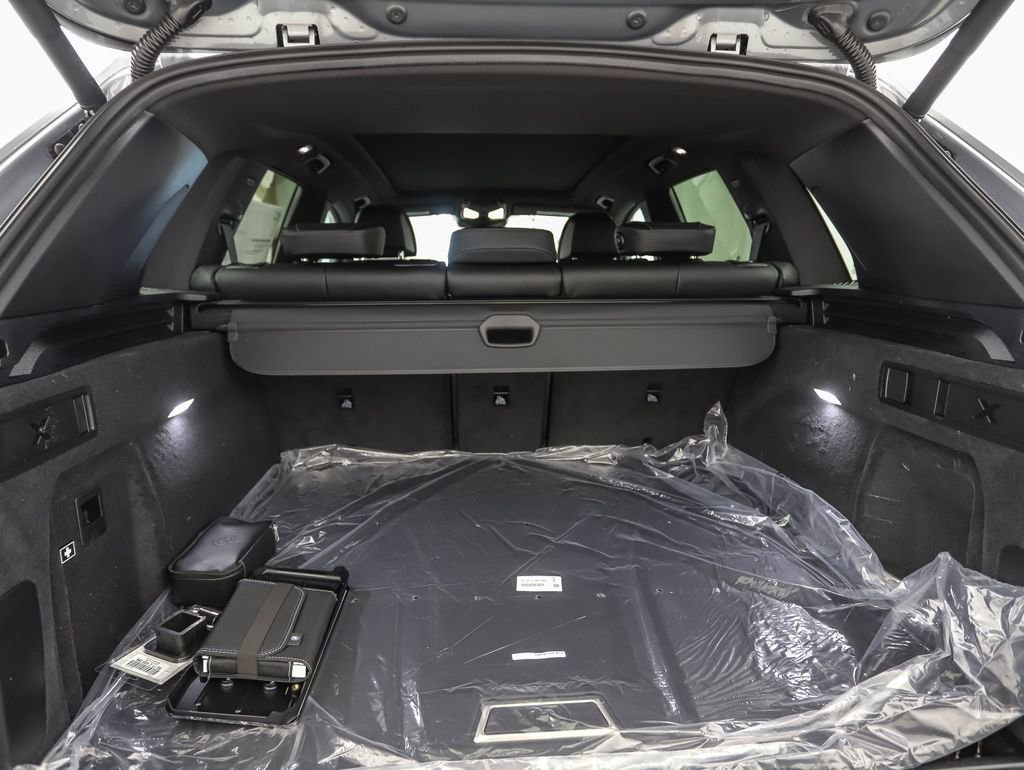 New 2026 BMW X5 xDrive40i w/ Climate Comfort Package image 24