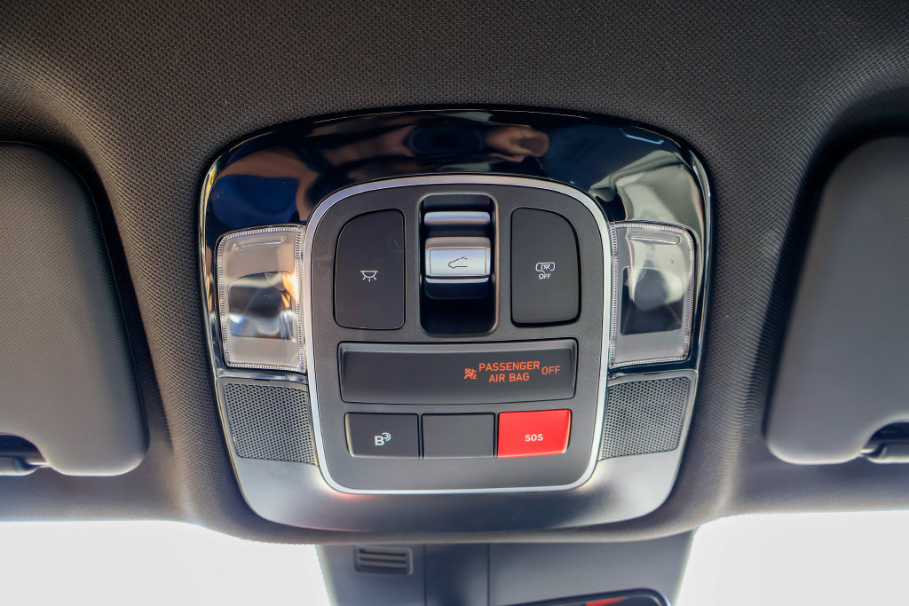 Certified 2025 Hyundai Santa Cruz Limited AWD/4WD image 19