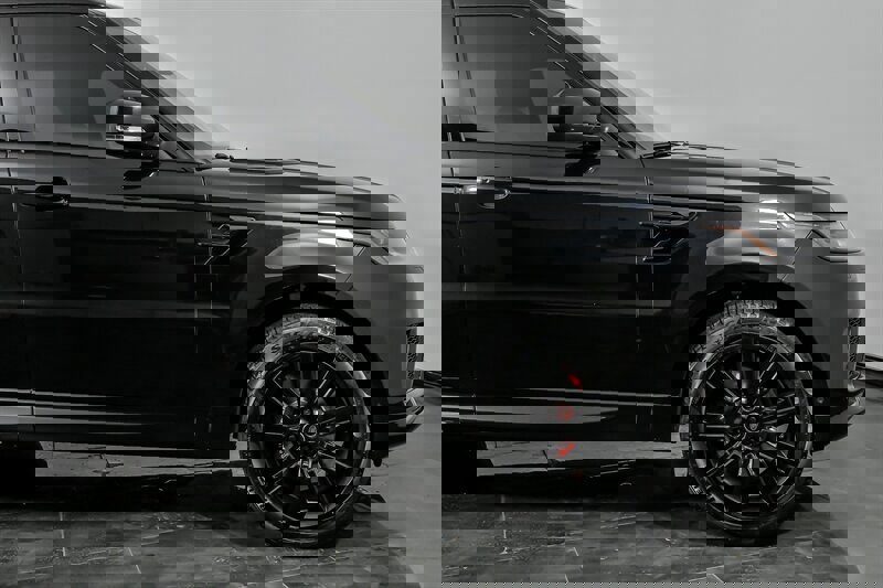 Used 2019 Land Rover Range Rover Sport HST image 12