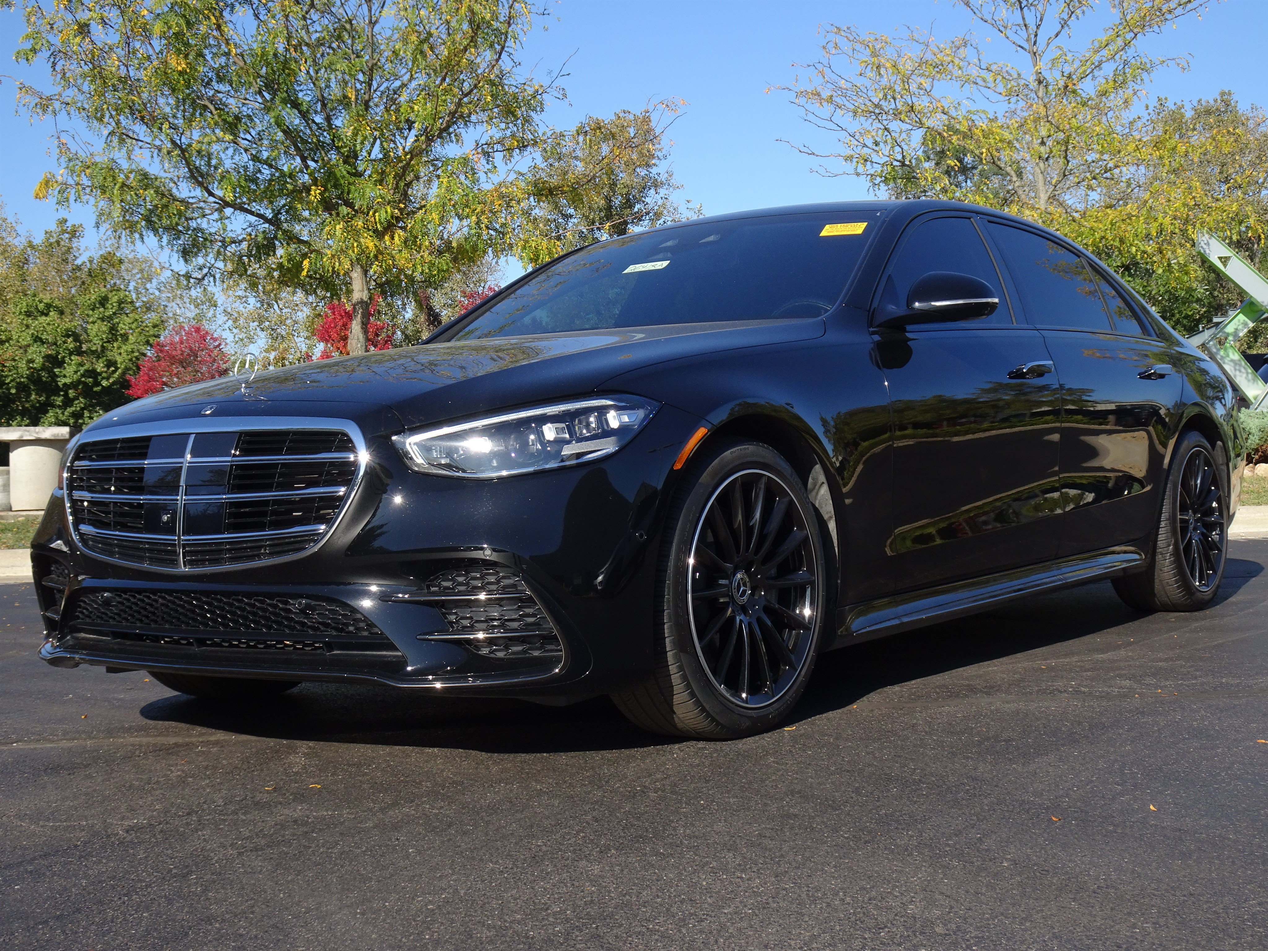 Used 2025 Mercedes-Benz S 580 4MATIC Sedan image 1
