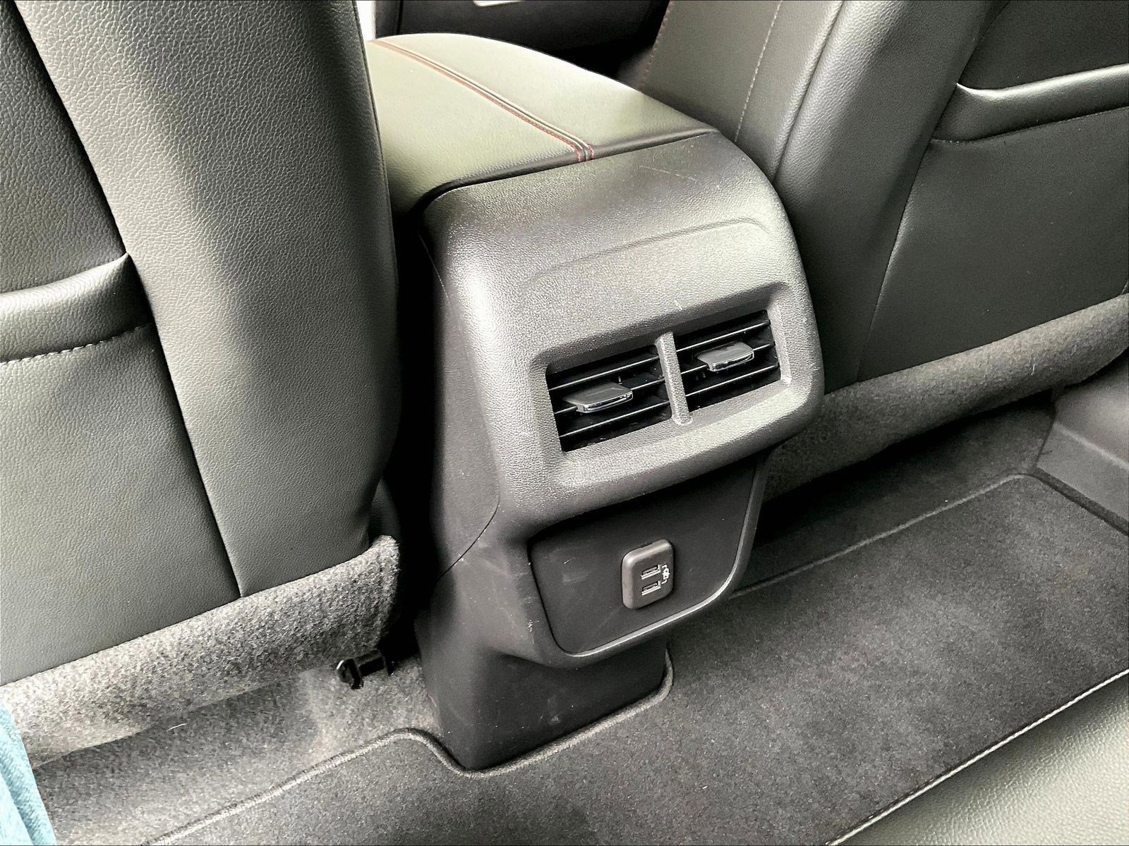 Used 2023 Chevrolet Equinox RS FWD image 10