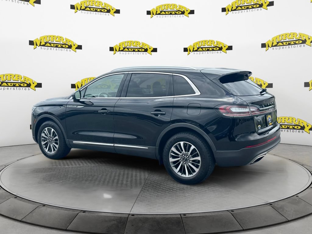 Used 2022 Lincoln Nautilus FWD w/ Premium Package image 3