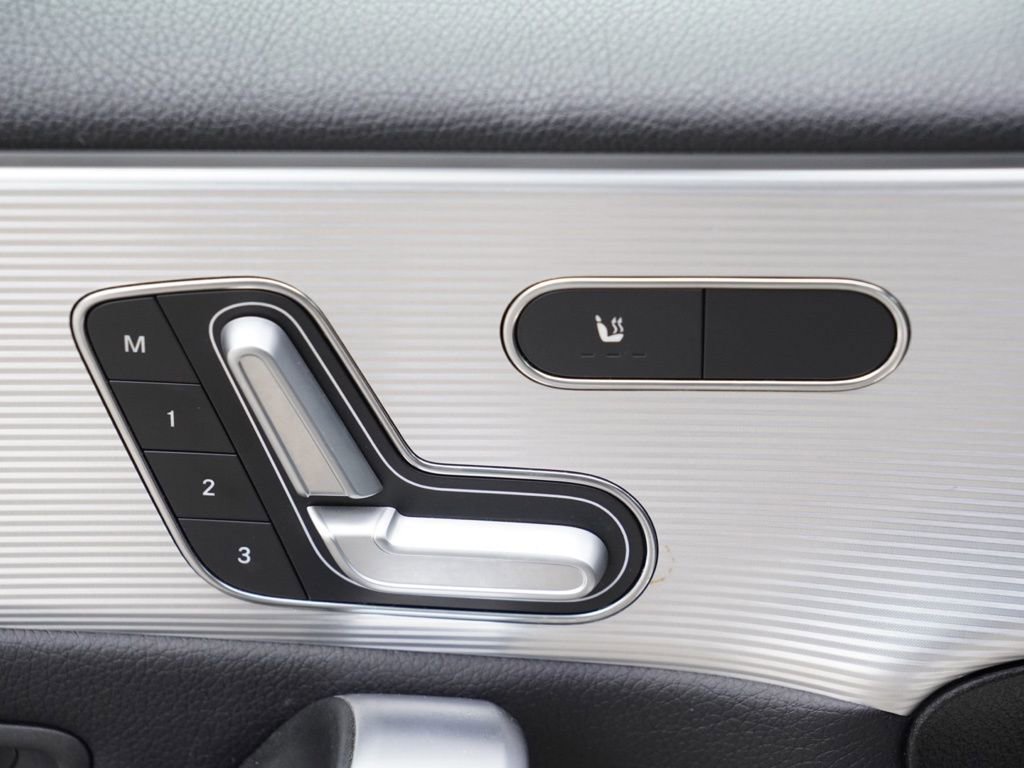 Used 2019 Mercedes-Benz A 220 image 8