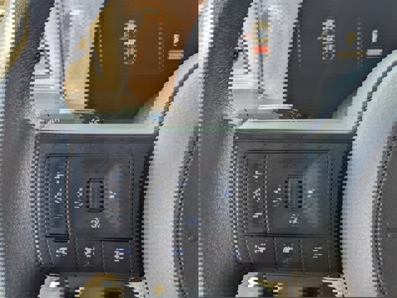 Certified 2025 Nissan Kicks S image 25