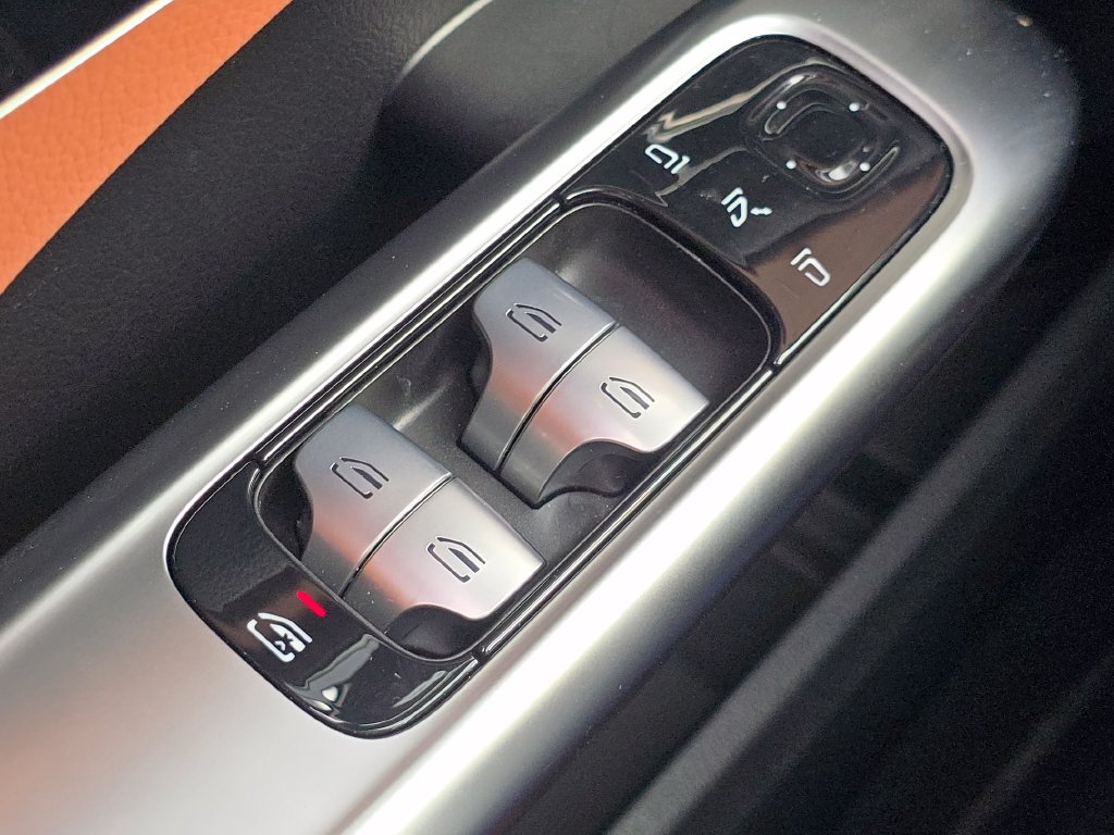 Certified 2026 Mercedes-Benz C 300 4MATIC Sedan image 29