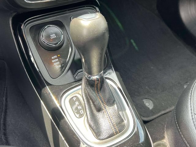Used 2021 Jeep Compass Limited w/ Sun and Sound Group AWD/4WD image 32
