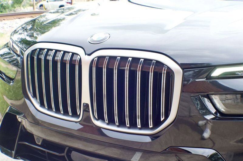 Used 2023 BMW X7 xDrive40i AWD/4WD image 14