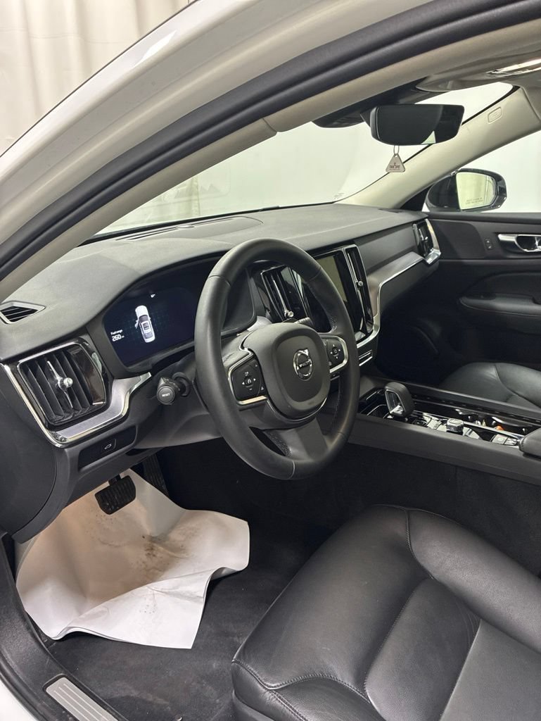 Used 2025 Volvo S60 B5 Core AWD/4WD image 11