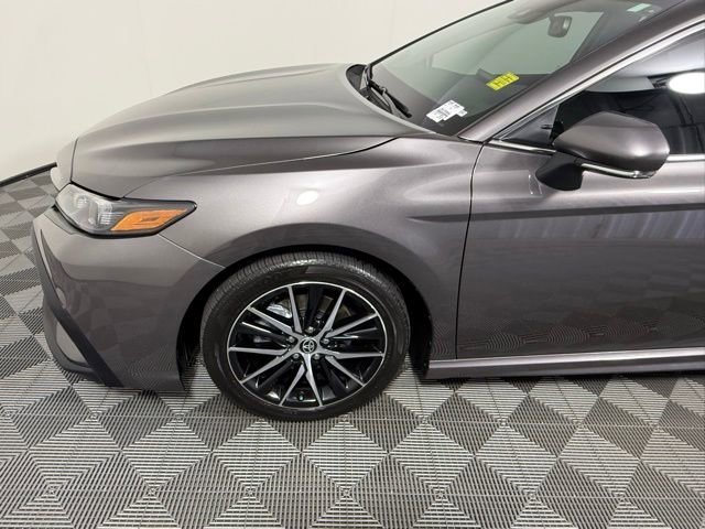 Used 2024 Toyota Camry SE w/ Audio Upgrade Package FWD image 12