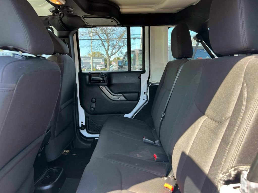 Certified 2017 Jeep Wrangler Unlimited Sport w/ Connectivity Group AWD/4WD image 19