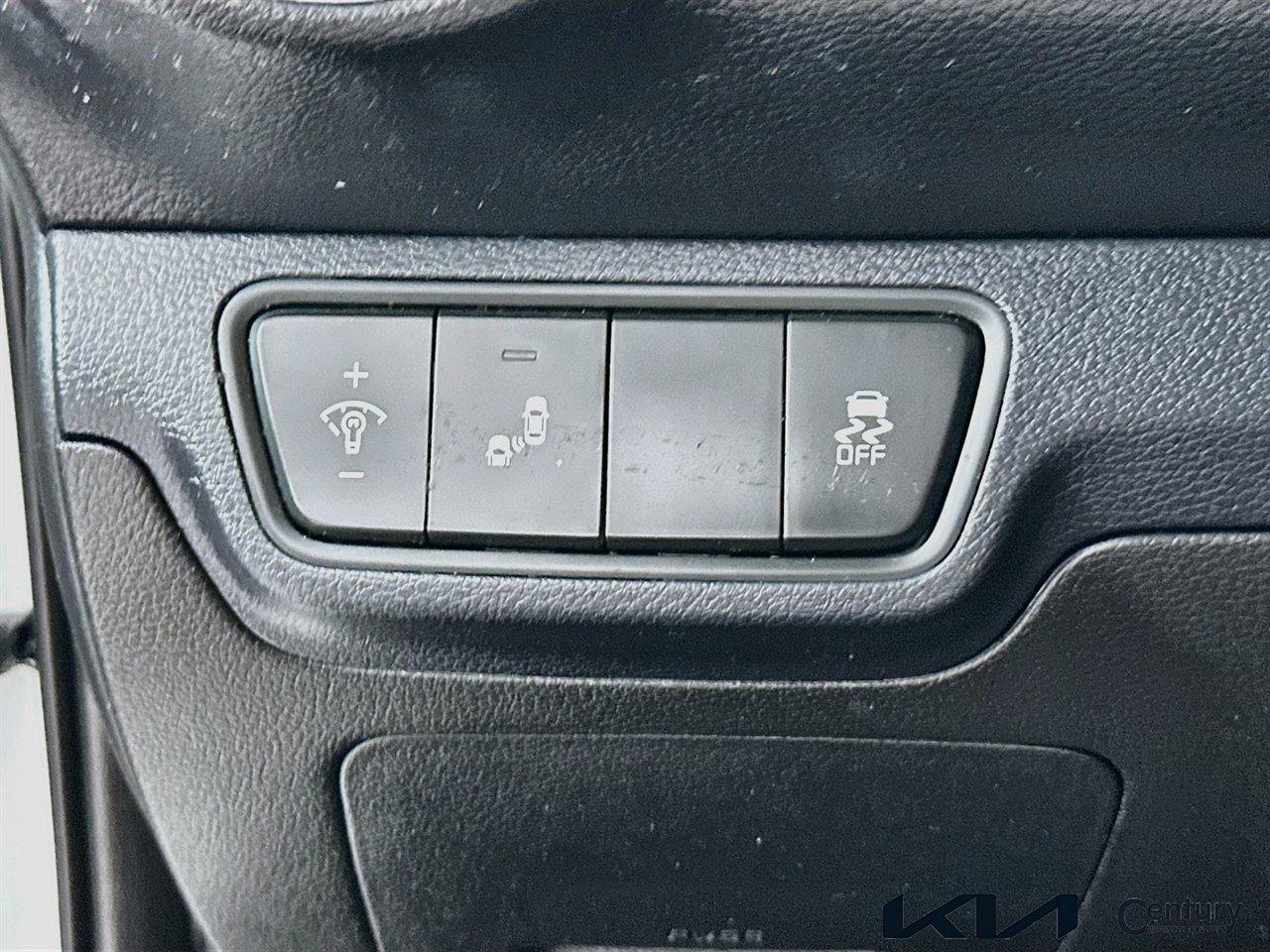 Certified 2023 Kia Forte LXS w/ LXS Technology Package FWD image 10