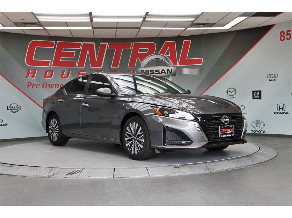 New 2025 Nissan Altima 2.5 SV