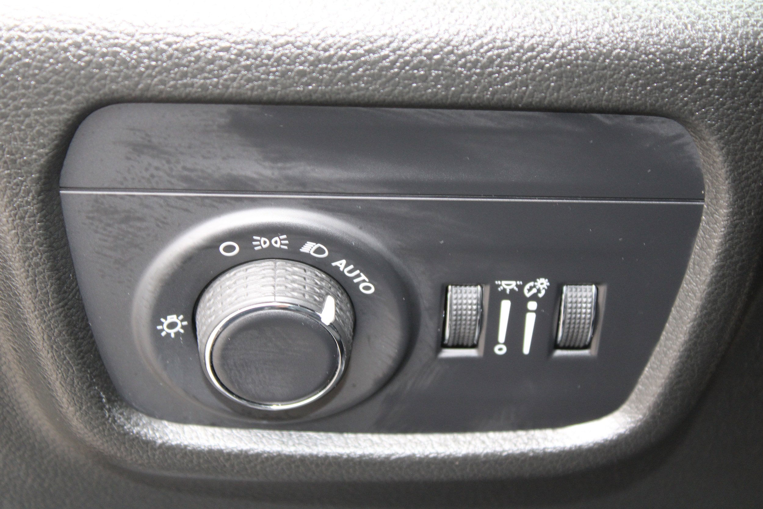 New 2025 Jeep Grand Cherokee Altitude RWD image 10