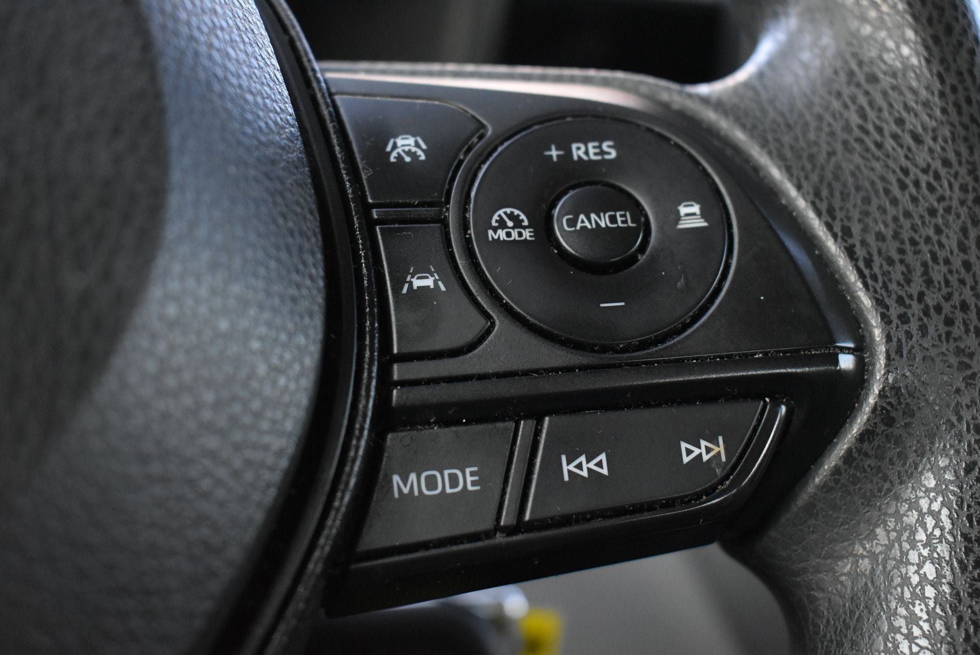Used 2023 Toyota Corolla LE FWD image 16