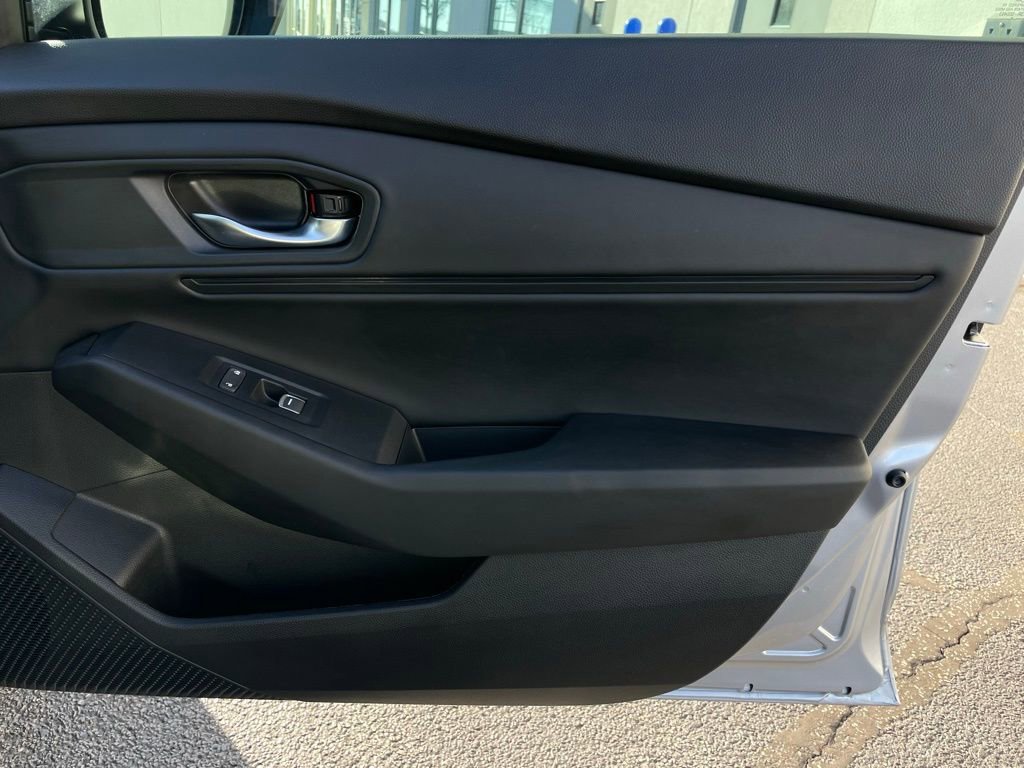 Certified 2025 Honda Accord SE image 29