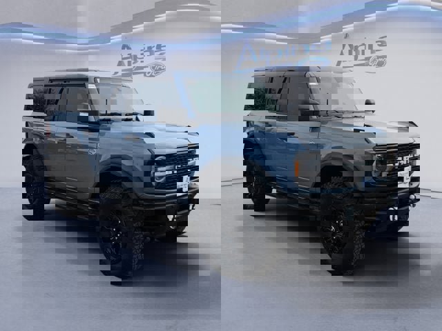 Used 2024 Ford Bronco Wildtrak image 7