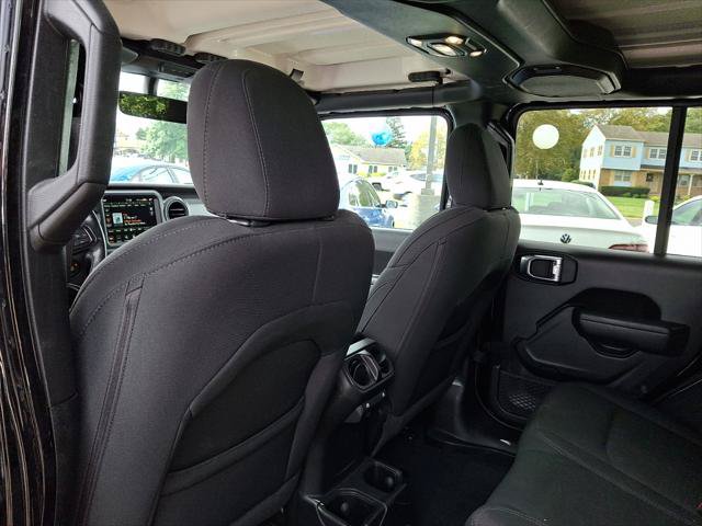 Certified 2022 Jeep Wrangler Unlimited Sport AWD/4WD image 21