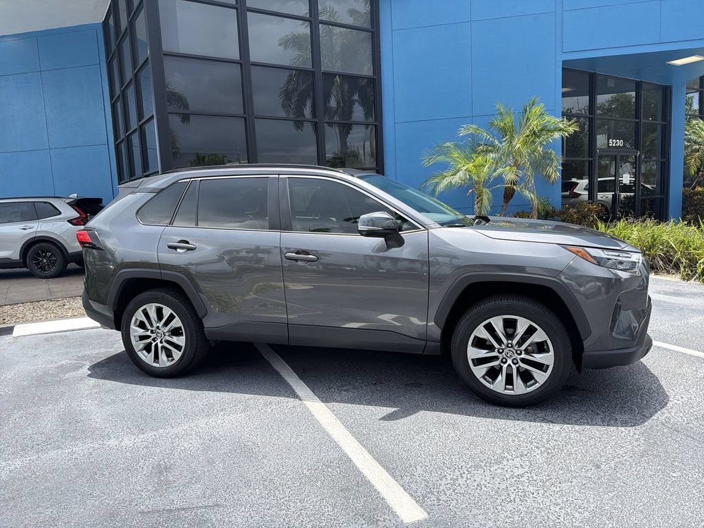 Used 2023 Toyota RAV4 XLE Premium FWD image 9