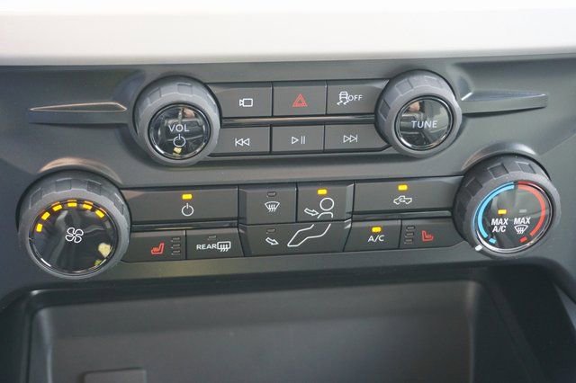 New 2026 Ford F350 XLT w/ XLT Premium Package AWD/4WD image 33