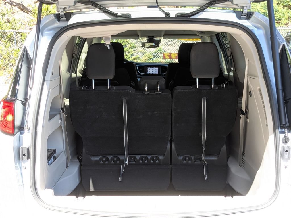 Used 2023 Chrysler Voyager LX FWD image 26