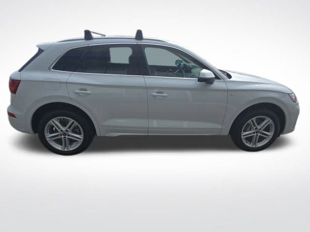 Used 2024 Audi Q5 e Premium Plus w/ Premium Plus Package image 8