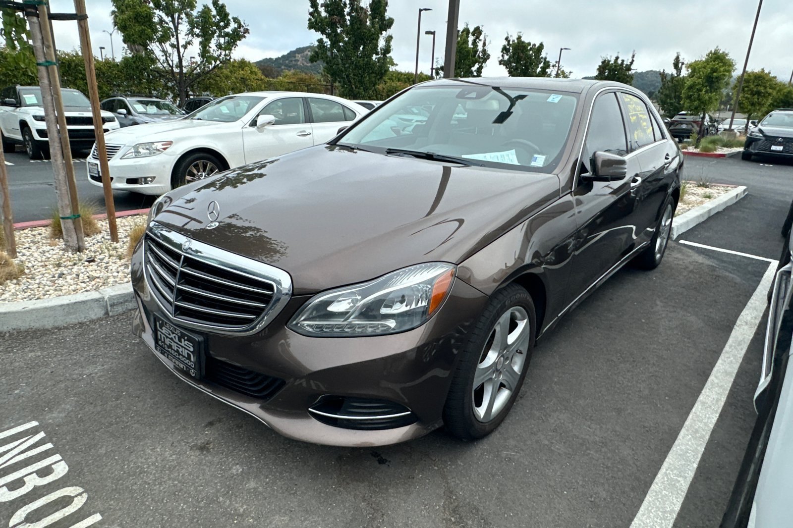 Used 2015 Mercedes-Benz E 250 BlueTEC 4MATIC Sedan image 1