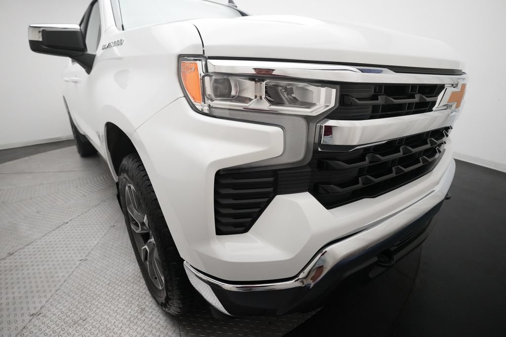Used 2024 Chevrolet Silverado 1500 LT AWD/4WD image 20