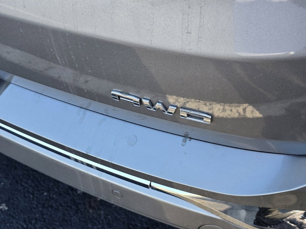 Used 2024 GMC Terrain Denali w/ Denali Premium Package image 11