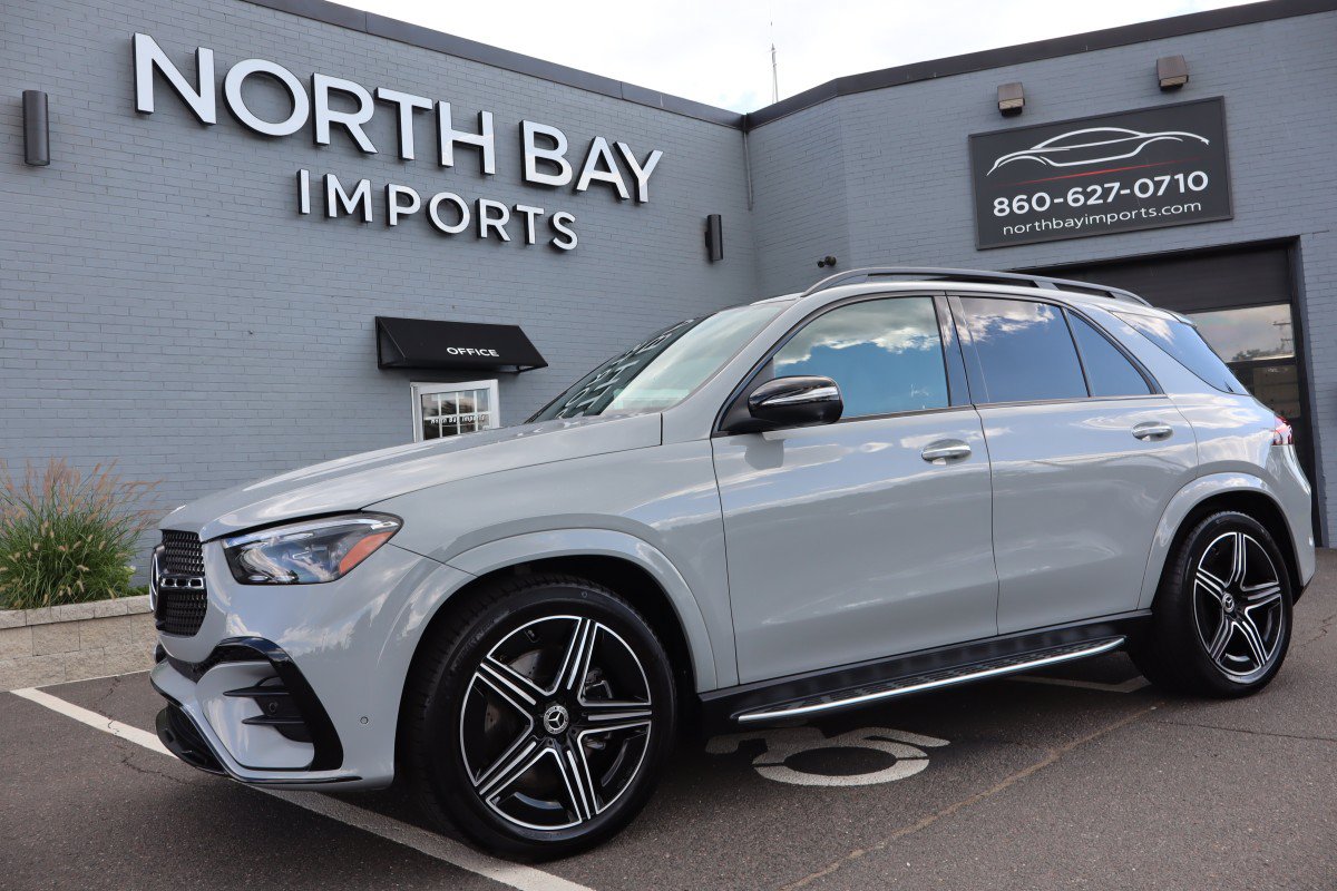 Used 2026 Mercedes-Benz GLE 580 4MATIC w/ Driver Assistance Package image 1