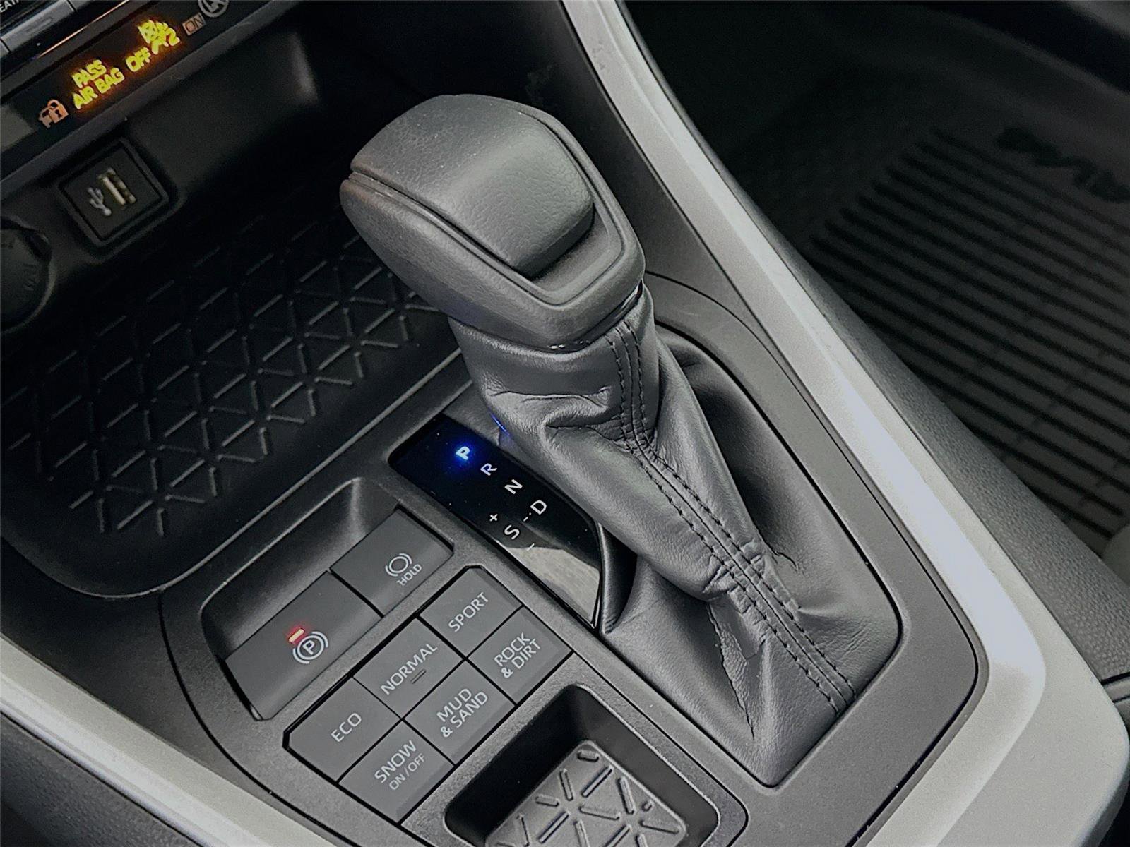 Certified 2025 Toyota RAV4 XLE image 17