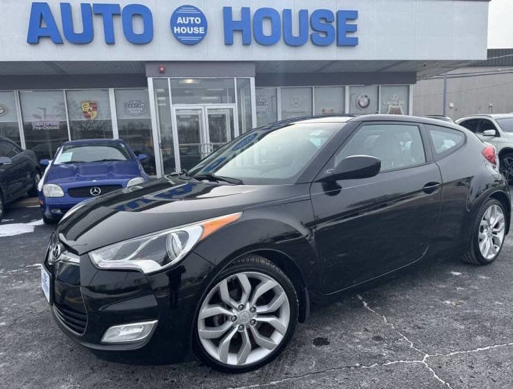 Used 2013 Hyundai Veloster w/ Style Pkg image 1