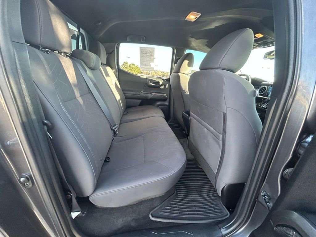 Used 2018 Toyota Tacoma TRD Off-Road image 29