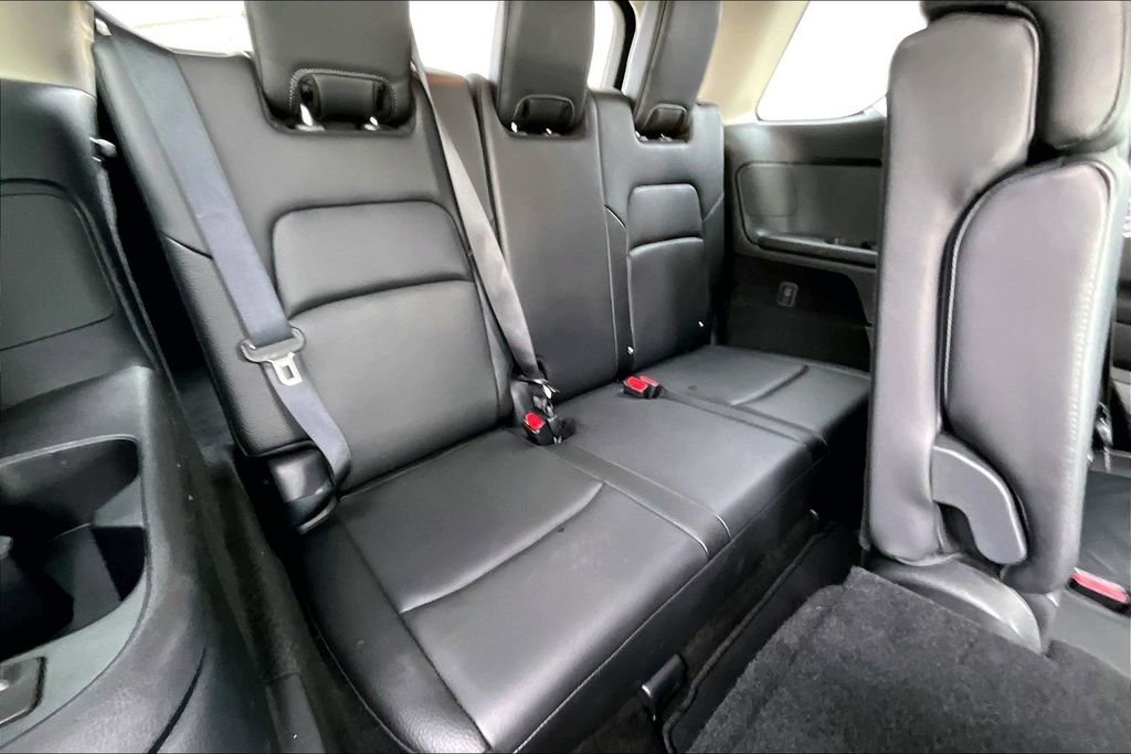 Used 2025 Nissan Pathfinder SL image 24