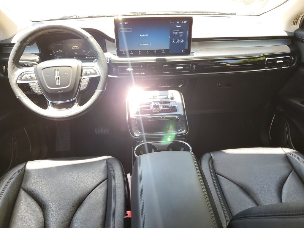 Used 2023 Lincoln Nautilus FWD w/ Premium Package image 14
