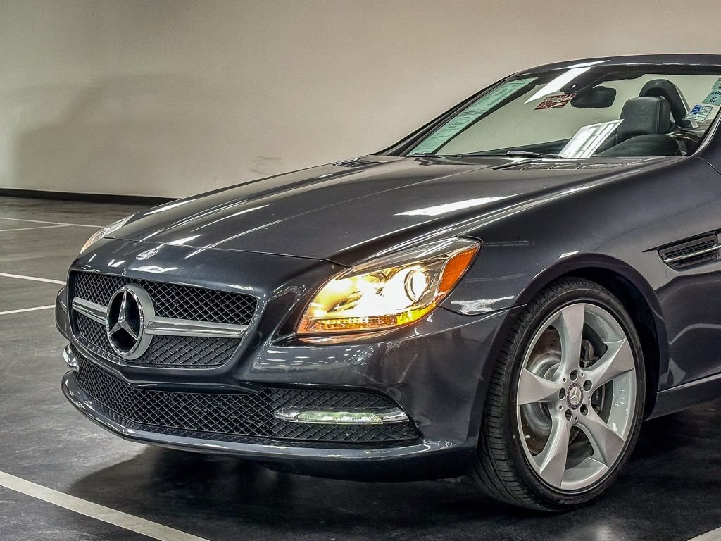 Used 2012 Mercedes-Benz SLK 350 image 11