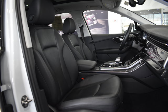 Used 2023 Audi Q7 Premium Plus w/ Premium Plus Package image 28