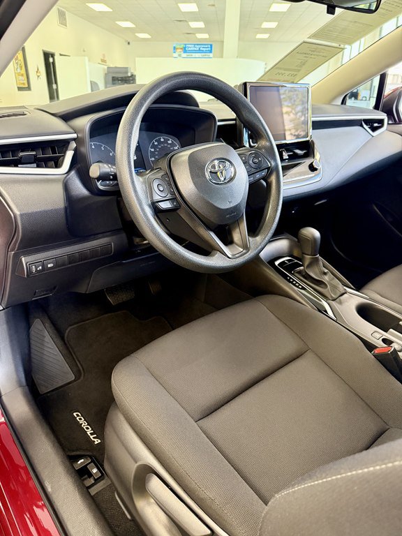 Used 2025 Toyota Corolla LE FWD image 13